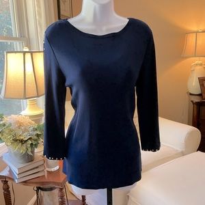 NWOT NY Collection knit navy cold shoulder top with Pearl detail. Size Medium